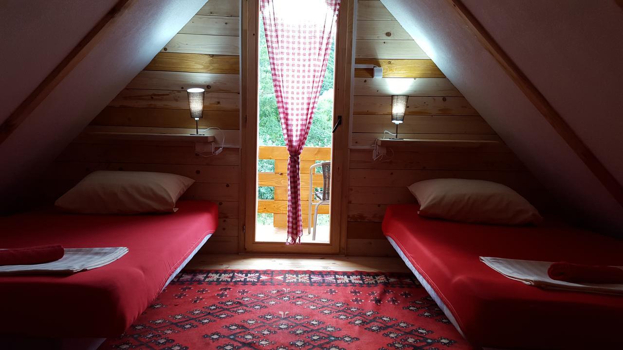 Vacation Home Sajra Kulen Vakuf Eksteriør bilde